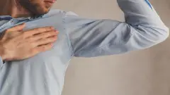 Kıyafetlerdeki İnatçı Ter Lekelerine Son: Evdeki 3 Malzemeyle Sararmış Bölgeleri Beyazlatma Yöntemi! - İbTec Haber